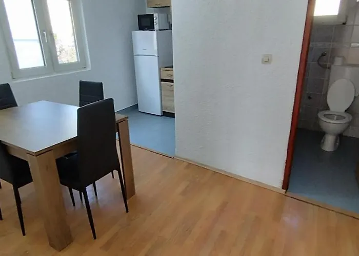 Apartament Andela *