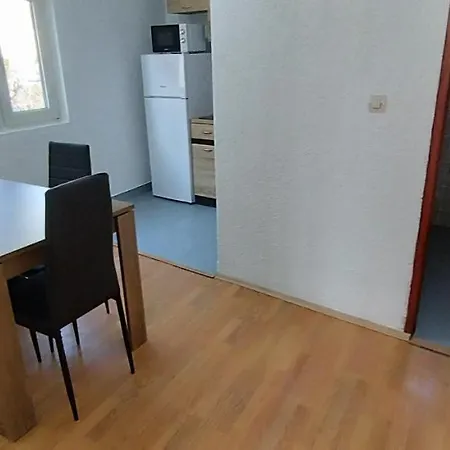 Apartment Andela *